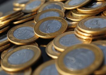 Google reexibe conversor de real para outras moedas após quatro meses