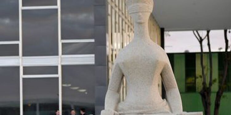 Entidades repudiam publicação de vídeo da intimação de Bolsonaro