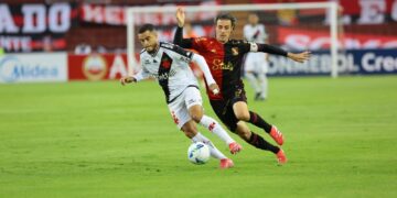 Vasco abre vantagem, mas cede empate ao Melgar pela Sul-Americana