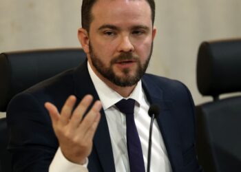 Fazenda diz que estudará alternativas para aumento do IOF