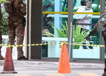 Ministério é evacuado por causa de ameaça de bomba