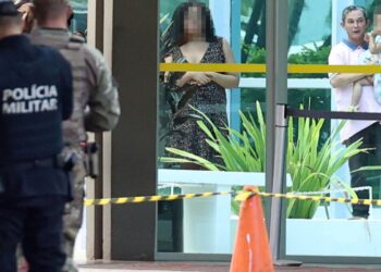 Homem é preso suspeito de portar explosivo em ministério