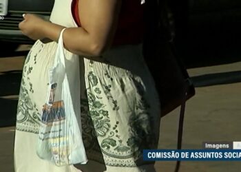 Vídeo: CAS analisa fim da carência nos planos de saúde em urgência com gestantes