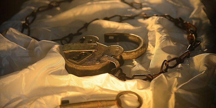 Exposição em São Paulo reúne peças do período da escravidão