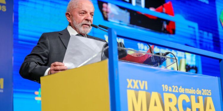 Lula anuncia crédito para reformas e acesso a médicos especialistas