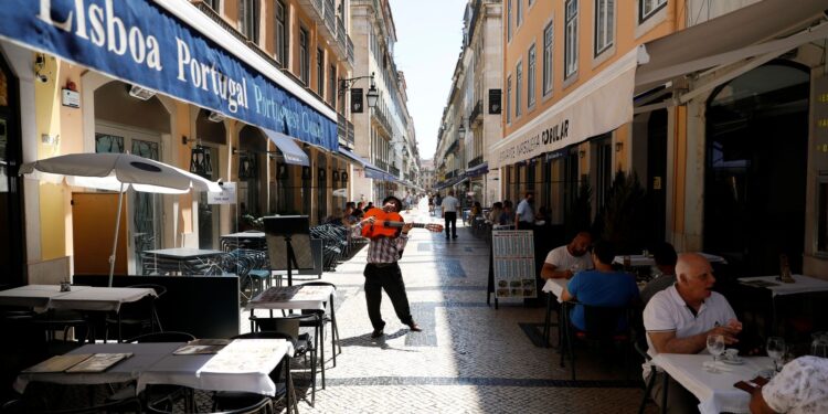 Portugal: número de brasileiros irregulares é irrisório, diz embaixada