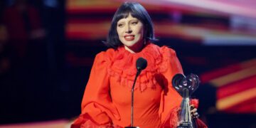 Lady Gaga: Bombeiros pedem que público não entre no mar à noite