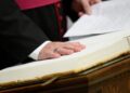 Cardeais entram em reclusão antes do conclave para eleger novo papa