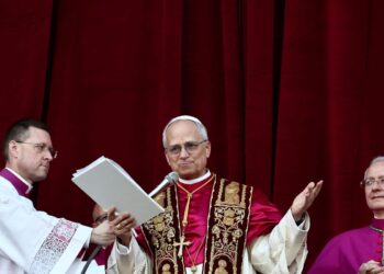 Papa Leão XIV pede que Igreja ilumine “noites escuras do mundo”