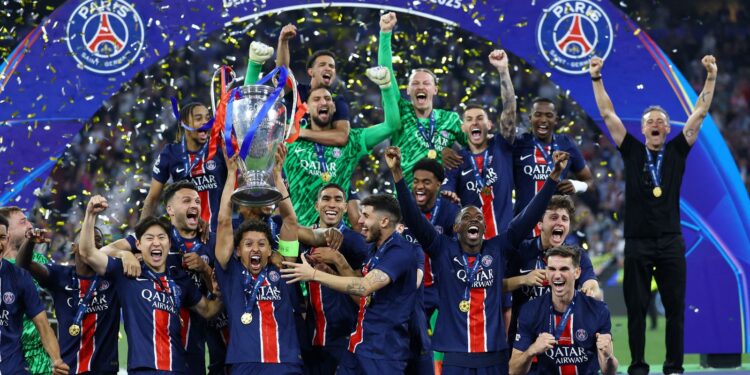 Volta por cima e título inédito: PSG é o novo dono do futebol europeu