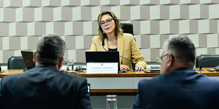 Isenção de IR sobre premiação para medalhistas olímpicos passa na CEsp — Senado Notícias
