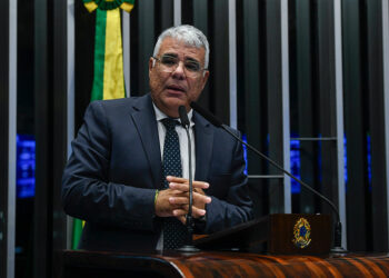 Girão diz que votará contra aumento de deputados — Senado Notícias