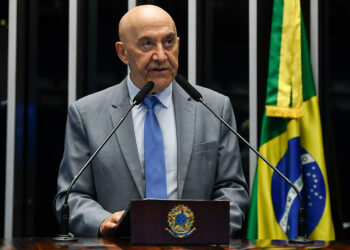 Confúcio Moura defende educação como prioridade para desenvolvimento — Senado Notícias