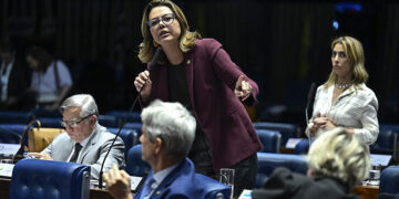 Líder da bancada feminina, Leila diz que não aceitará convocação de Marina — Senado Notícias