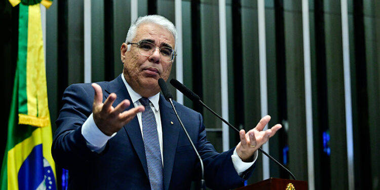 Girão diz que fala de Lula sobre a seca desrespeita o povo nordestino — Senado Notícias