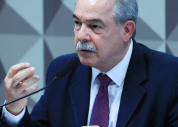 BNDES amplia em R$ 300 bilhões investimentos na Nova Indústria Brasil