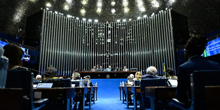 Senado pode votar proposta que amplia proteção ao idoso na Constituição — Senado Notícias