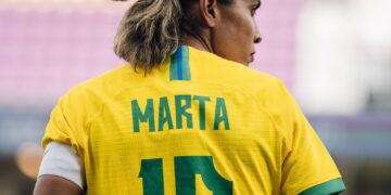 Arthur Elias convoca seleção para amistosos contra o Japão