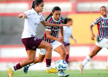 Em jogo transmitido pela TV Brasil, Ferroviária e Flu ficam no 1 a 1