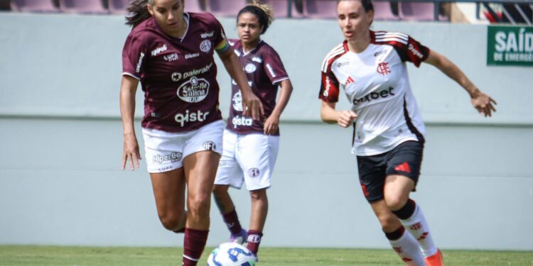 Flamengo vence e tira invencibilidade da Ferroviária no Brasileirão A1