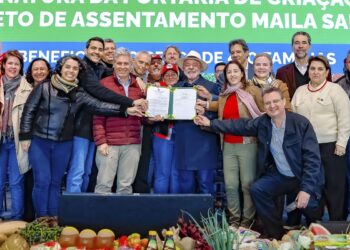 Lula cria assentamento da reforma agrária no Paraná