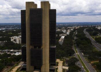 Copom deve elevar Selic em 0,5 ponto na reunião desta quarta