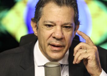 “Não vemos problema em corrigir rota”, diz Haddad