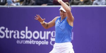 Bia Haddad despacha número 9 do mundo e vai à semifinal em Estrasburgo