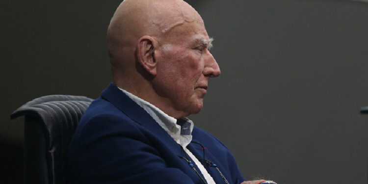 Senadores lamentam morte de Sebastião Salgado — Senado Notícias