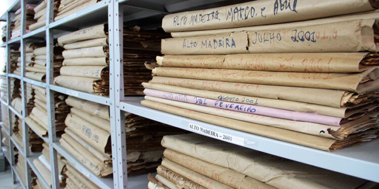 Projeto prevê preservação de documentos quando digitalização não for fiel — Senado Notícias