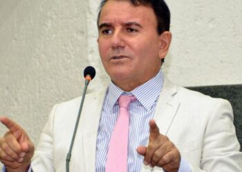 PF mira prefeito de Palmas em operação sobre vazamentos no STJ