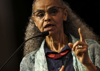 Marina Silva diz que PL aprovado no Senado desestrutura licenciamento