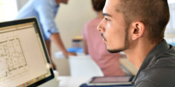 Incentivo à contratação de menores aprendizes será votado na CAE — Senado Notícias