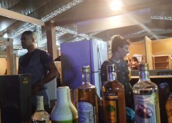 Produção de cachaça tem crescido, mas setor lamenta preconceito