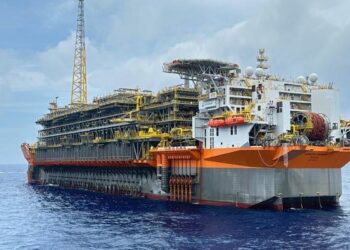 Petrobras descobre óleo de qualidade na Bacia de Santos