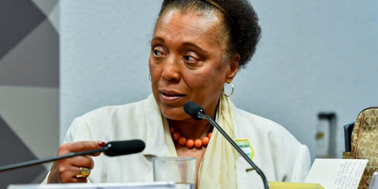 Cármen Lúcia denuncia racismo sofrido por ministra do TSE