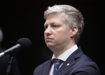 Comissão discute reconstrução de municípios gaúchos atingidos por enchentes – Notícias