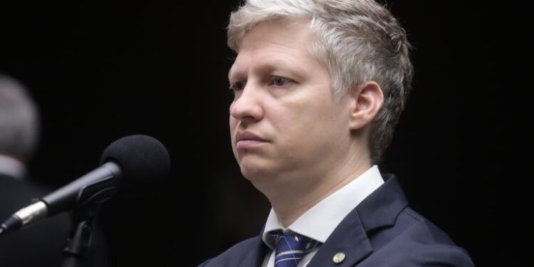 Comissão discute reconstrução de municípios gaúchos atingidos por enchentes – Notícias