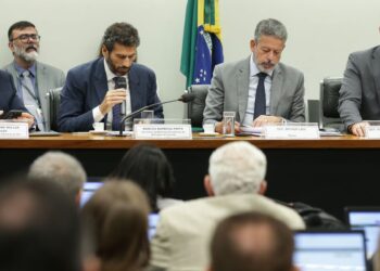 Correção de toda tabela do IR custaria mais de R$ 100 bilhões por ano