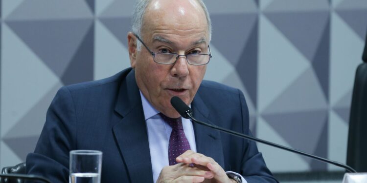 Vieira defende ida de Lula à Rússia no Dia da Vitória contra nazismo