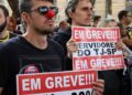 Servidores da Justiça de SP suspendem greve