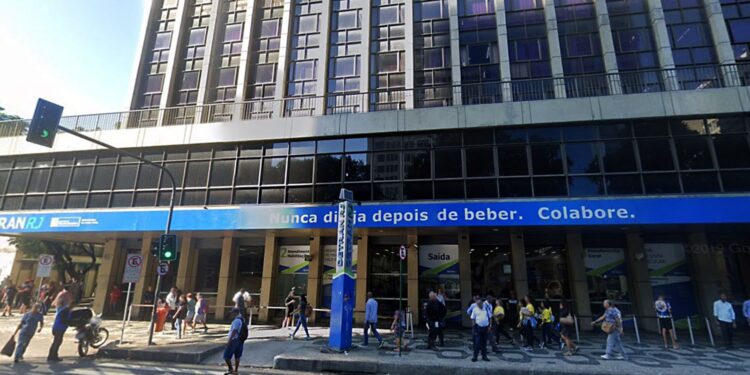 Roubo de veículos caiu 24% em abril no Rio de Janeiro, diz ISP