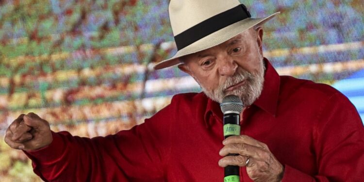 Programa de médicos especialistas será lançado na sexta, diz Lula