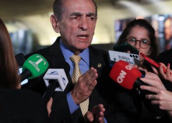 CCJ do Senado aprova fim da reeleição para cargos do Executivo