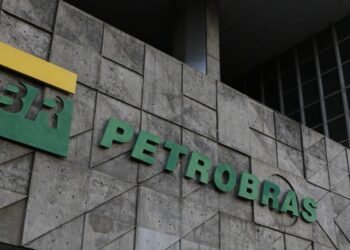 Petrobras anuncia novos poços e retomada de fábricas de fertilizantes