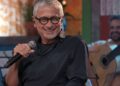 Zé Renato canta Zé Keti no programa Samba na Gamboa