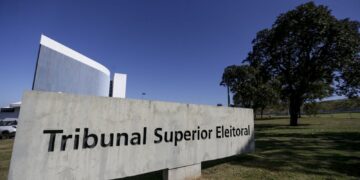 AGU pede que Polícia Federal investigue racismo contra ministra do TSE