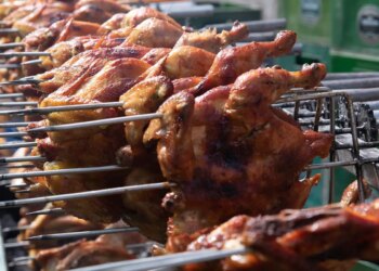 Quatro países reduzem restrição da importação de frangos do Brasil