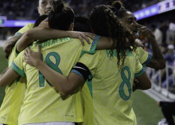 Seleção feminina será convocada na terça para amistosos contra o Japão