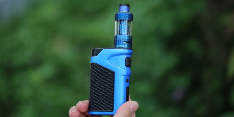 Mobilização no Dia Mundial sem Tabaco alerta sobre riscos do vape